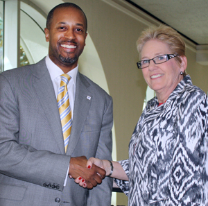 CSBA President Martha Fluor (r) welcomes new CSBA executive director Vernon Billy.